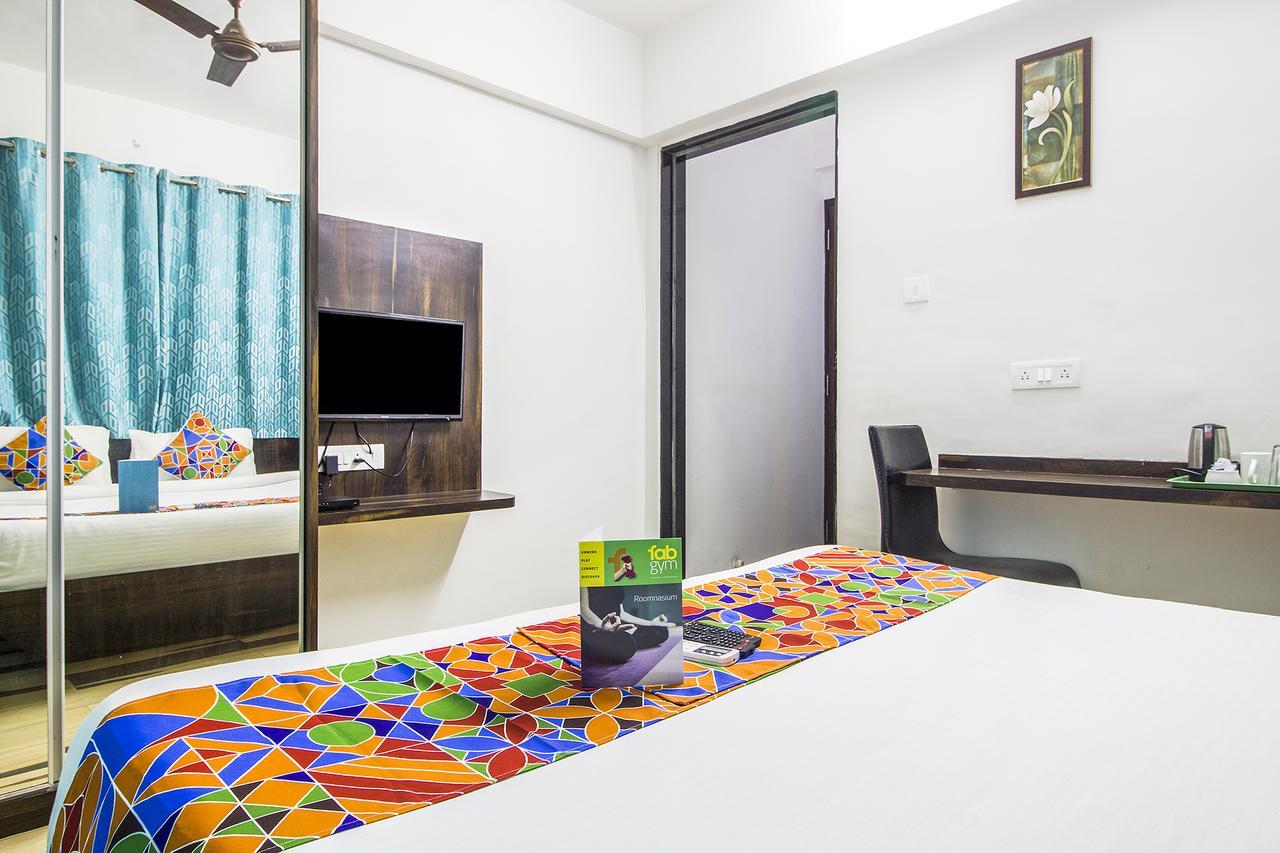 Fabhotel Pruthamesh Pride 나식 외부 사진